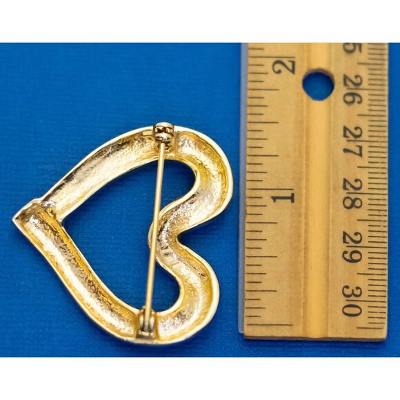 Vintage Light Gold Tone Love Heart Romantic Valentines Day Brooch D10 - Picture 2 of 2